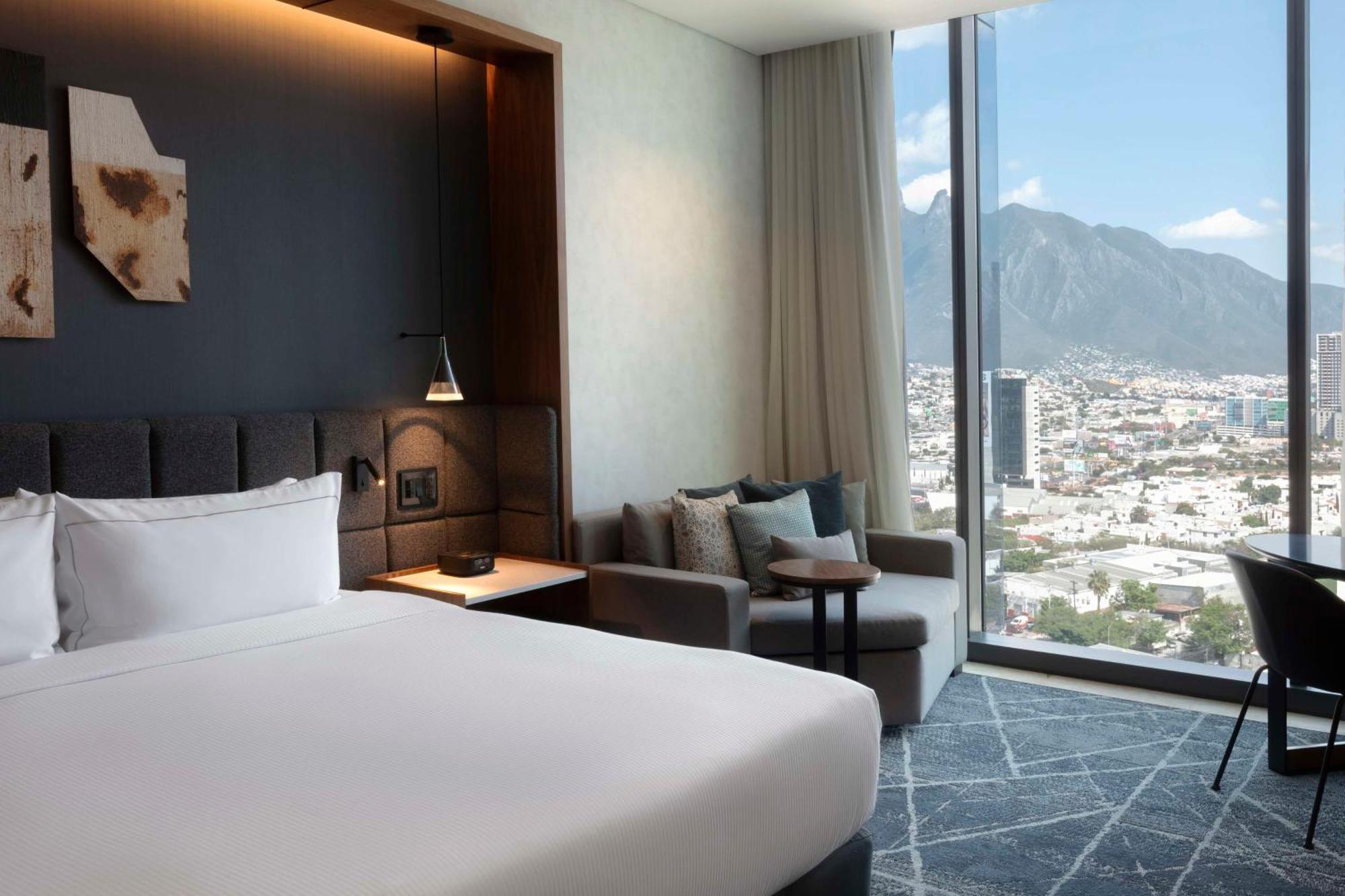 Hilton Monterrey Valle エクステリア 写真