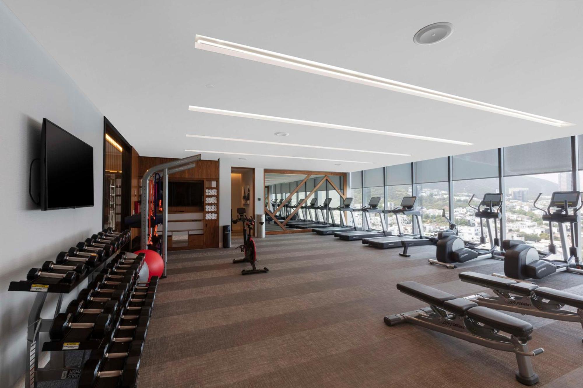 Hilton Monterrey Valle エクステリア 写真